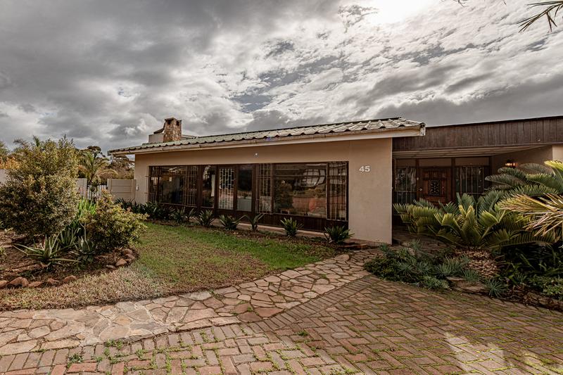 4 Bedroom Property for Sale in Riviersonderend Western Cape